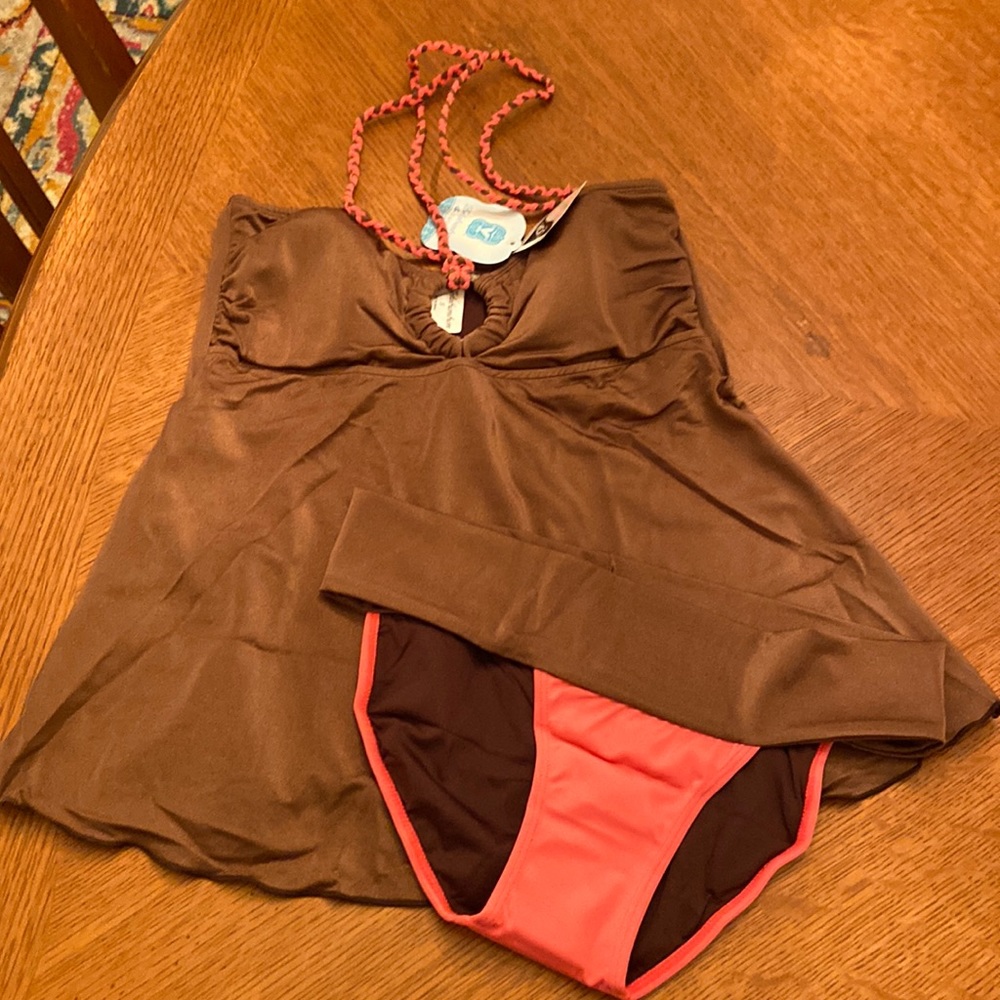 New with Tags Belabumbum Maternity Tankini Swimsuit size SMALL
